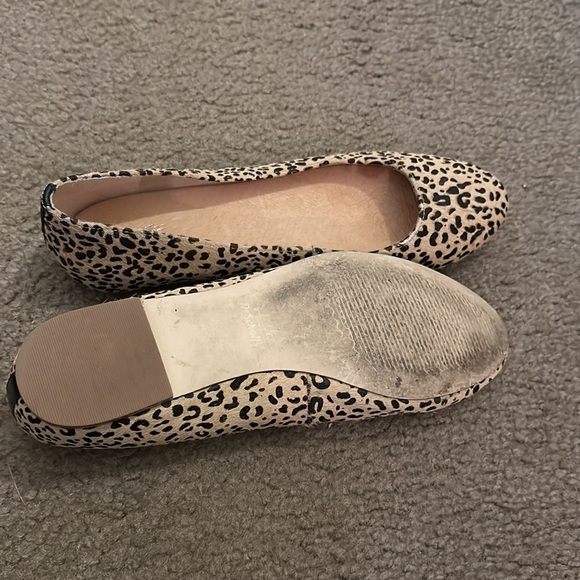 Dr scholls leopard shoes size 8. Item # 0036 - Picture 3 of 5